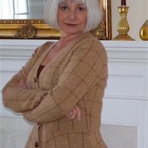 Meet your Posher, Cynthia